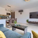 Esmeralda By Seeadria Agency بيت للعطل