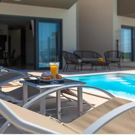 Semesterbostad Esmeralda By Seeadria Agency