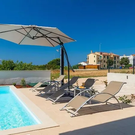 Vakantiehuis Esmeralda By Seeadria Agency Novigrad Istria