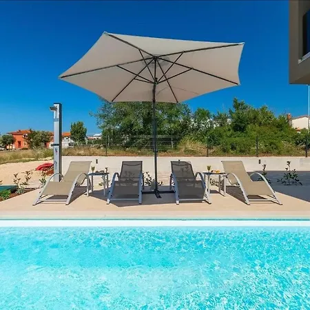 Semesterbostad Esmeralda By Seeadria Agency Novigrad Istria