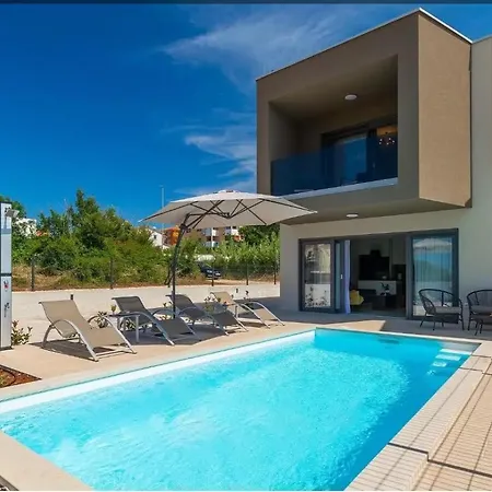 Esmeralda By Seeadria Agency