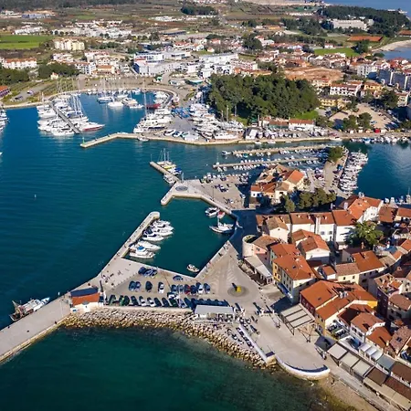 Semesterbostad Esmeralda By Seeadria Agency Novigrad Istria