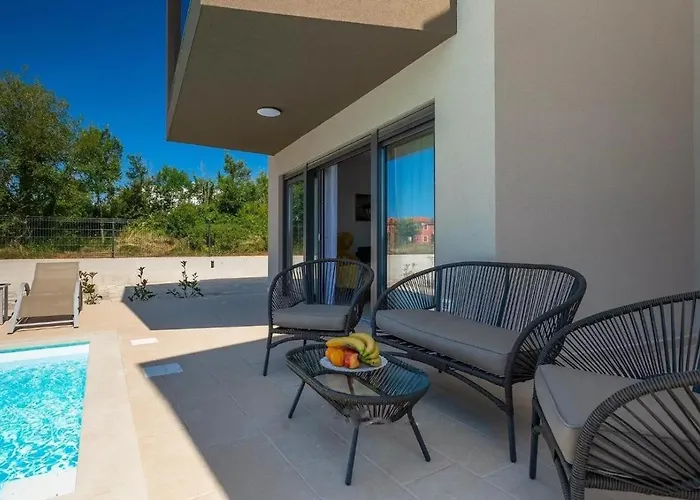 Esmeralda By Seeadria Agency *