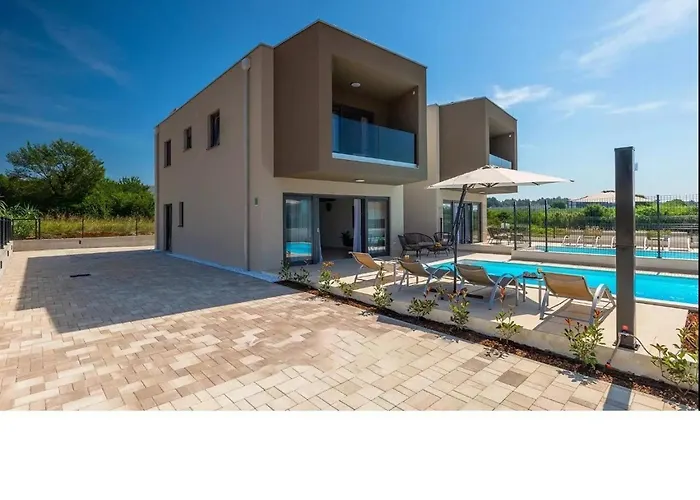 Esmeralda By Seeadria Agency * Novigrad Istria