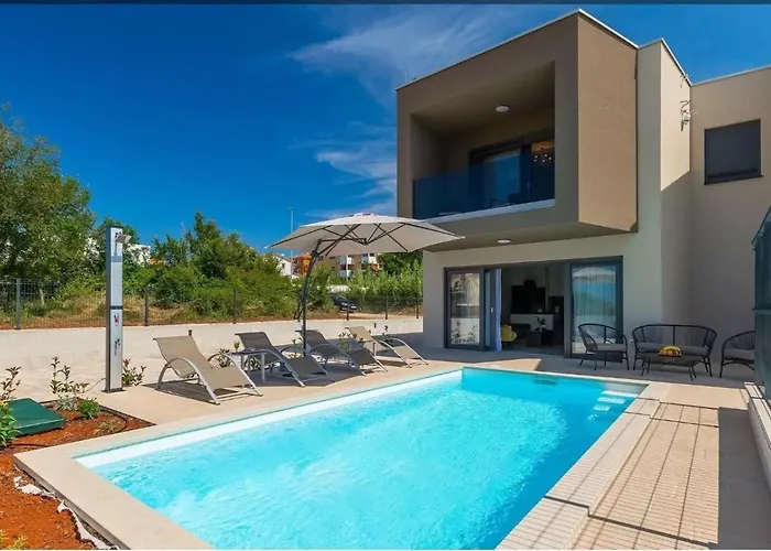 Esmeralda By Seeadria Agency